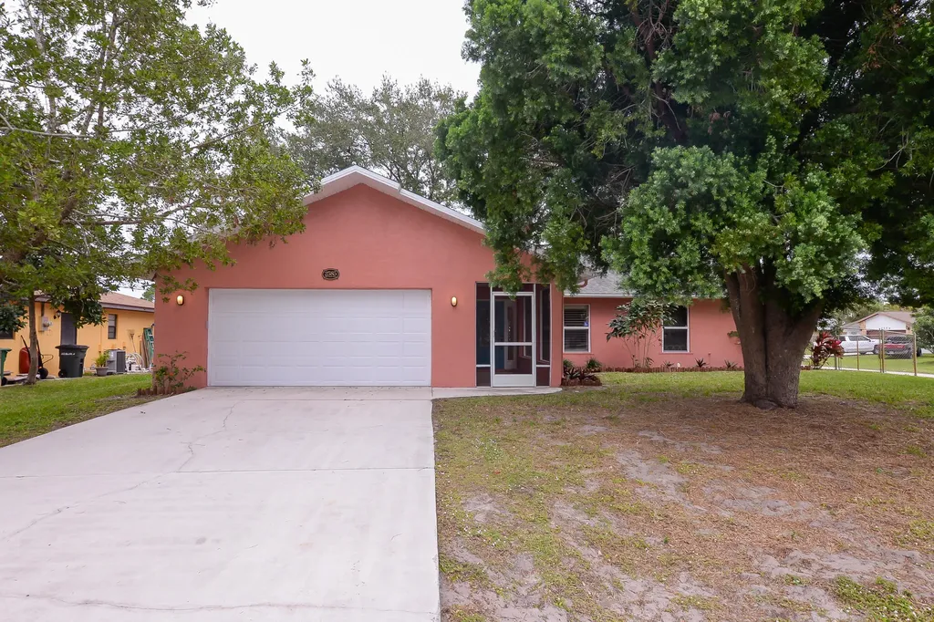 2585 SW Cameo Boulevard Port St Lucie FL 34953