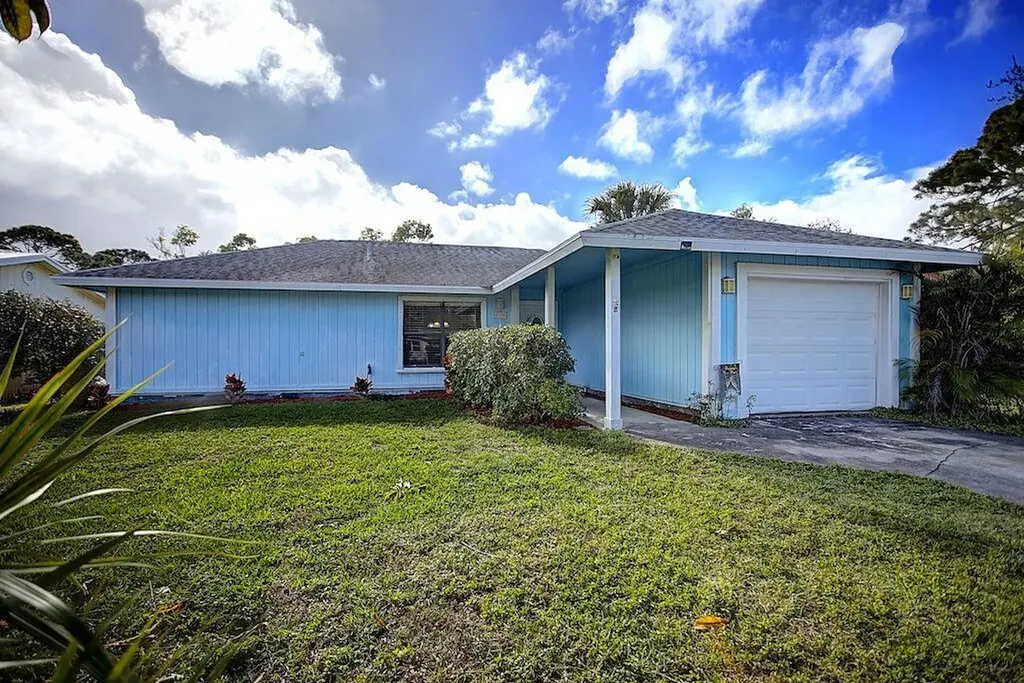 8350 SE Camellia Drive Hobe Sound FL 33455