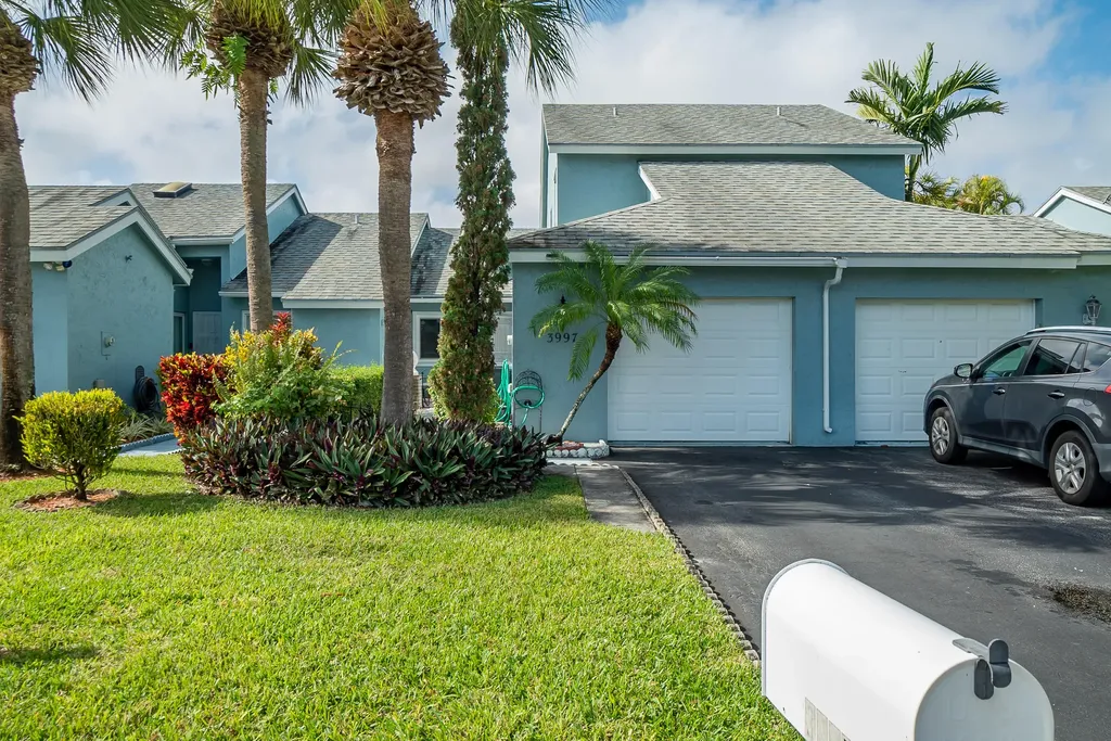 3997 Island Club Drive Lake Worth FL 33462