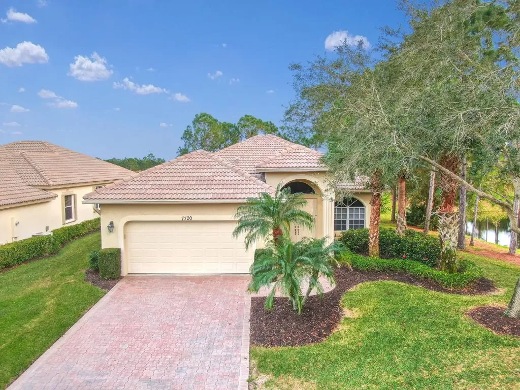 7700 Greenbrier Circle Port St Lucie FL 34986