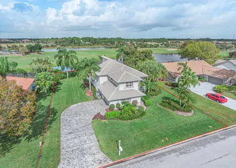 1215 SW Bent Pine Cove Port St Lucie FL 34986