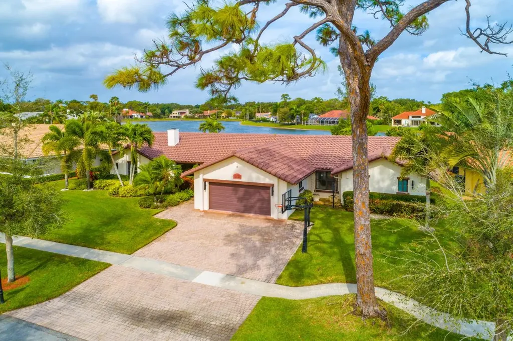 7675 Estrella Circle Boca Raton FL 33433