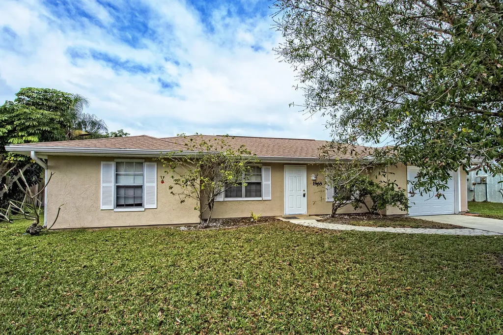 1965 SE Ancora Court Port St Lucie FL 34952