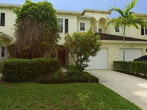 4348 Emerald Vista Lake Worth FL 33461