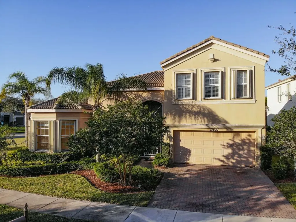 11521 SW Fieldstone Way Port St Lucie FL 34987