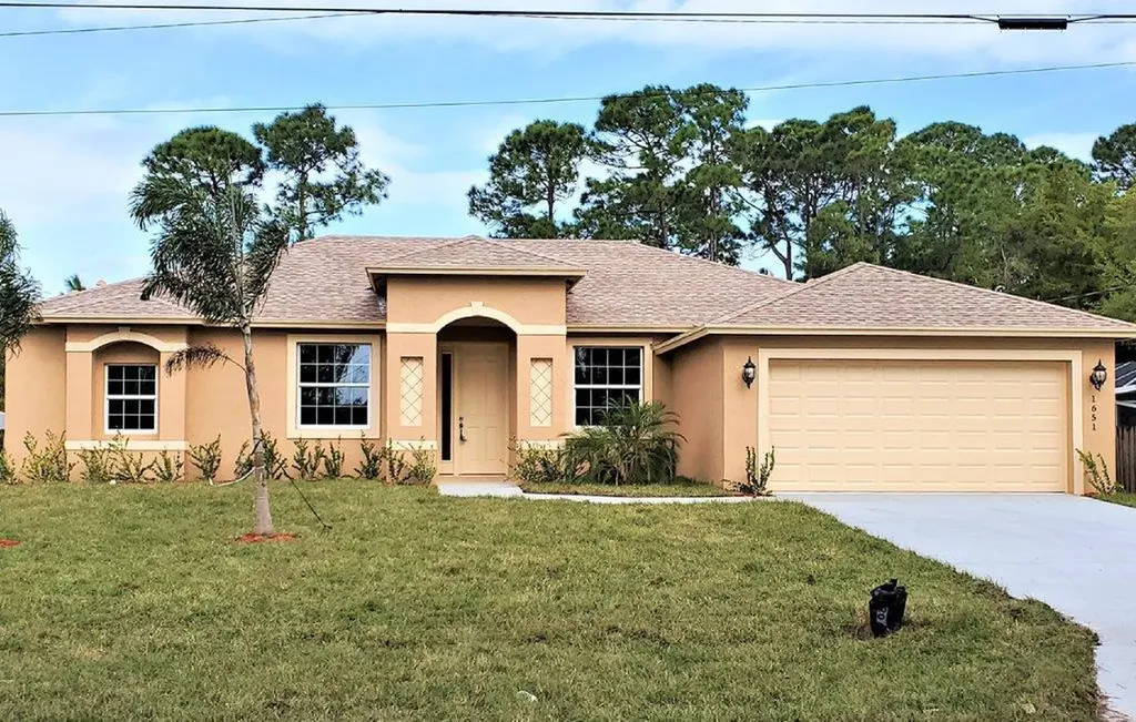 1651 SW Penrose Avenue Port St Lucie FL 34953