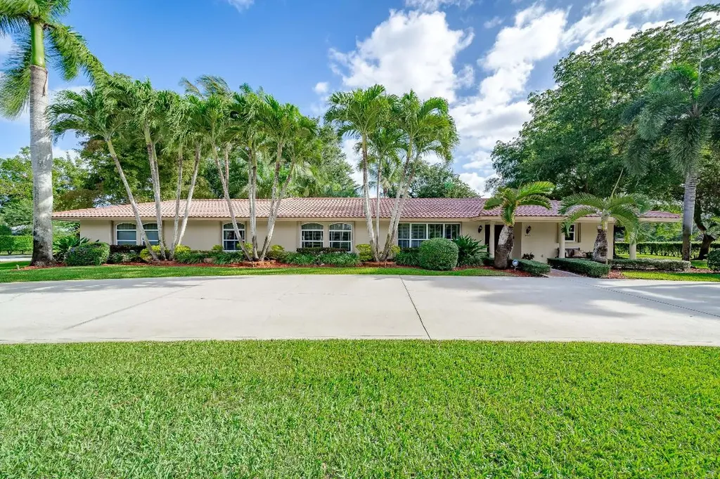 200 N Bel Air Drive Plantation FL 33317