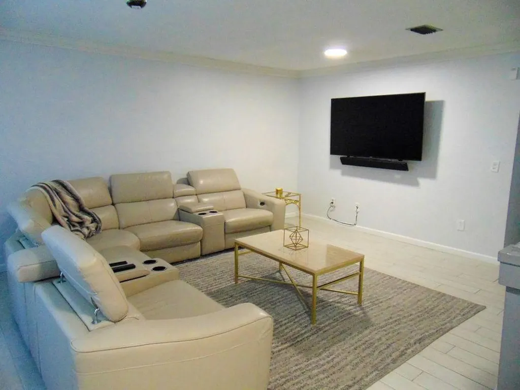 1204 White Pine Drive Wellington FL 33414