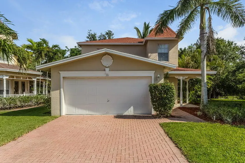 131 Country Club Way Royal Palm Beach FL 33411