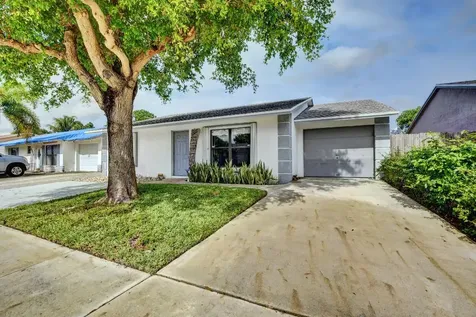 5893 Dewitt Place Lake Worth FL 33463