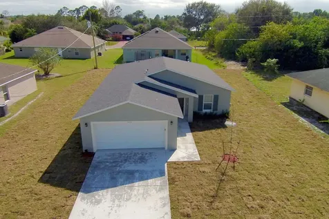 961 SW Versailles Avenue Port St Lucie FL 34953