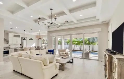 464 NE 8th Street Boca Raton FL 33432