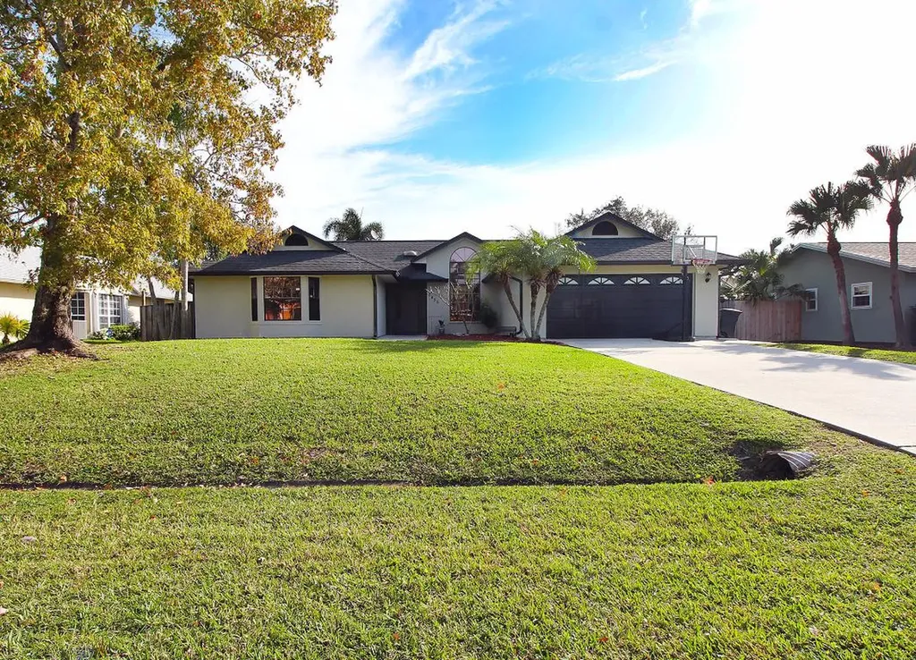 2455 SE Whitehorse Street Port St Lucie FL 34984