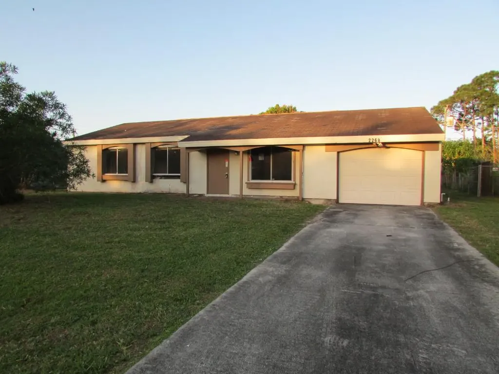 2268 SE Rich Street Port St Lucie FL 34984