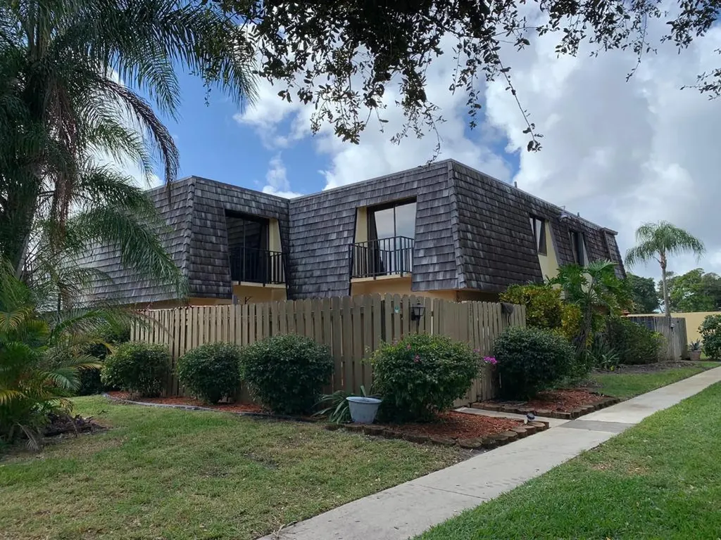 221 Woodland Road Palm Springs FL 33461