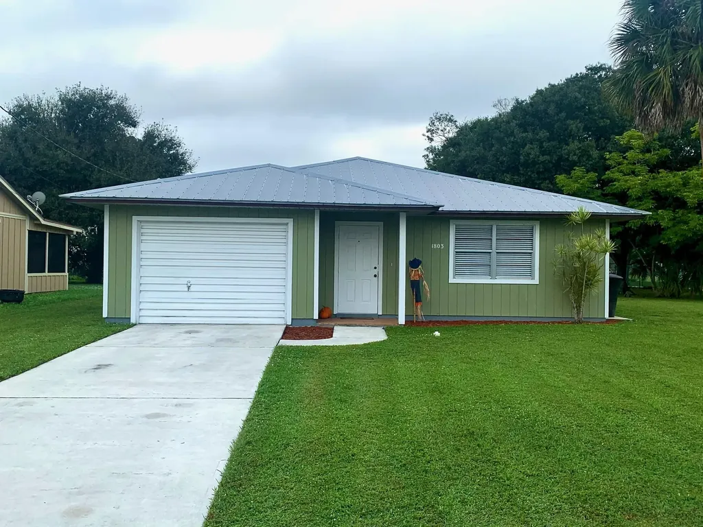 1803 S 28th Street Fort Pierce FL 34947
