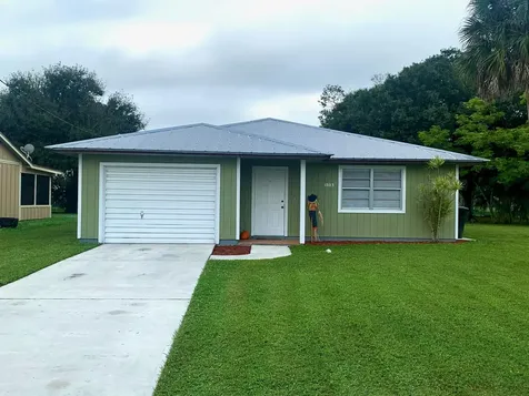 1803 S 28th Street Fort Pierce FL 34947