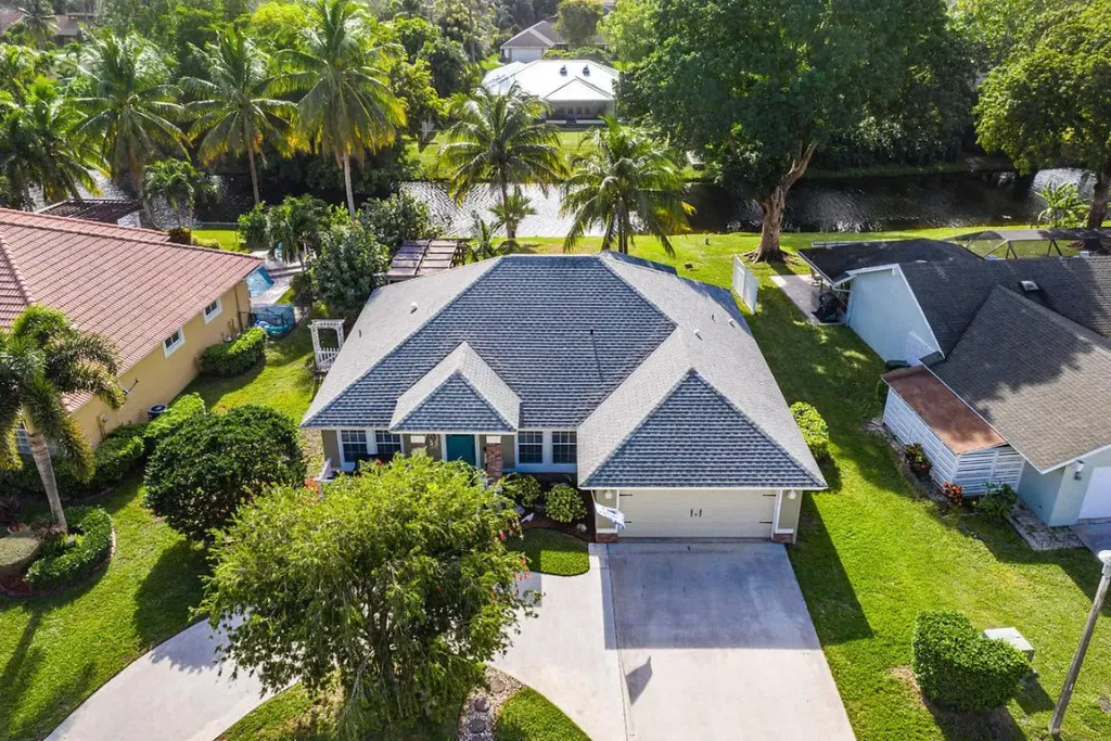 13898 Columbine Avenue Wellington FL 33414