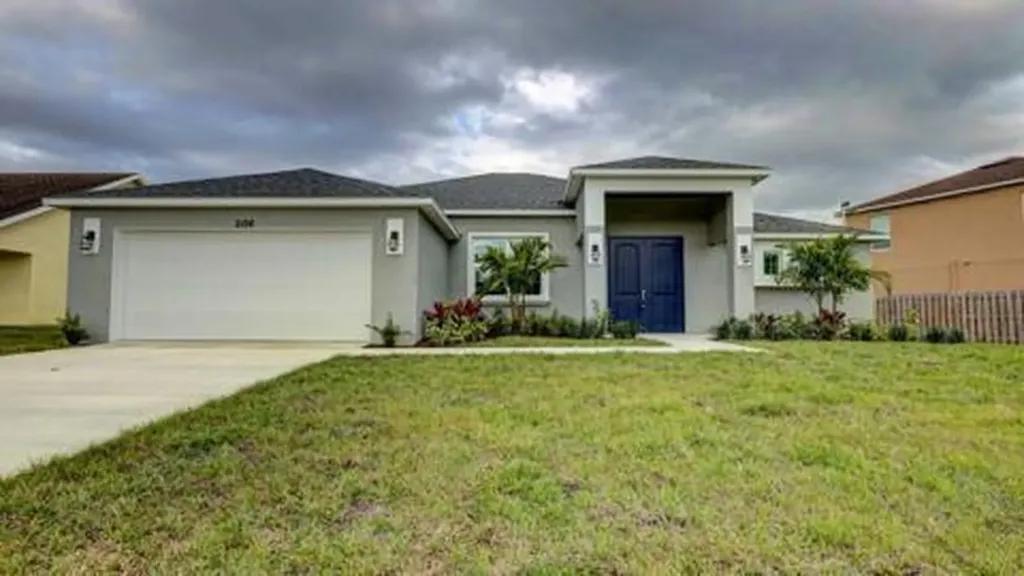 2126 SW Alminar Street Port St Lucie FL 34953