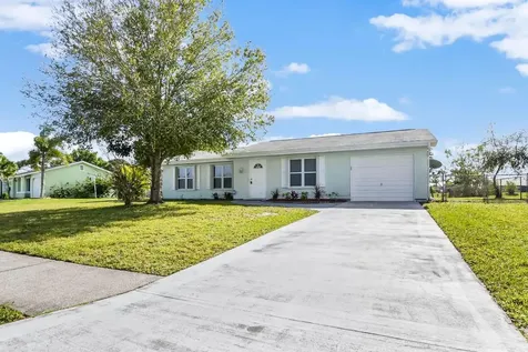 702 SW Bridgeport Drive Port St Lucie FL 34953