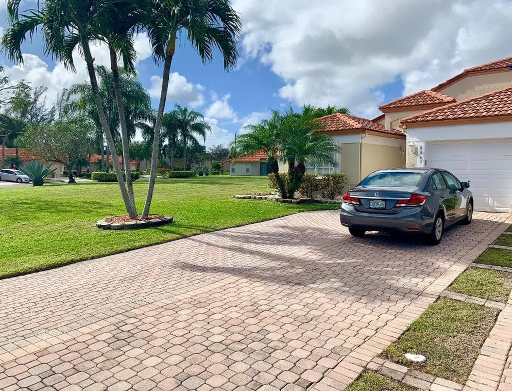 8069 Clear Shores Circle Delray Beach FL 33446