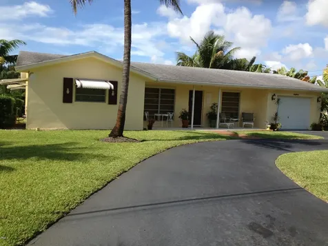 18 Velaire Drive Boynton Beach FL 33426