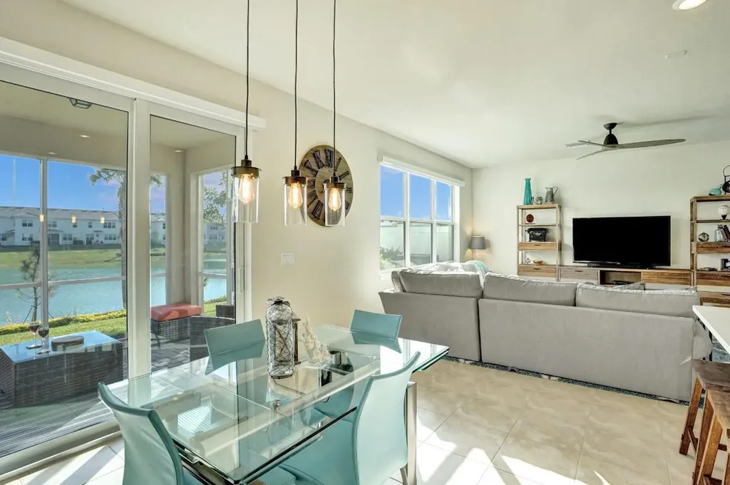 4912 Greenway Drive Hollywood FL 33021