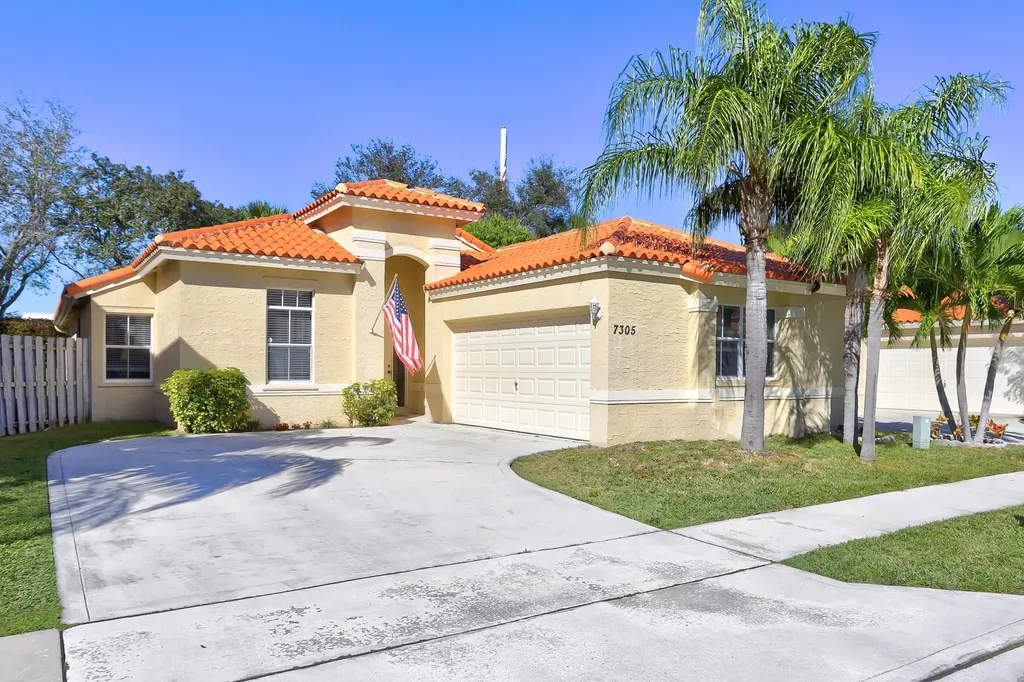 7305 Nautica Way Lake Worth FL 33467
