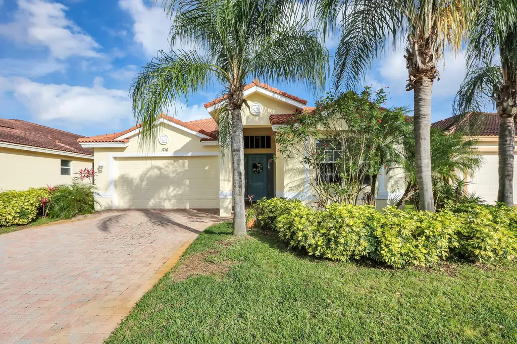 1716 SW Jamesport Drive Port St Lucie FL 34953