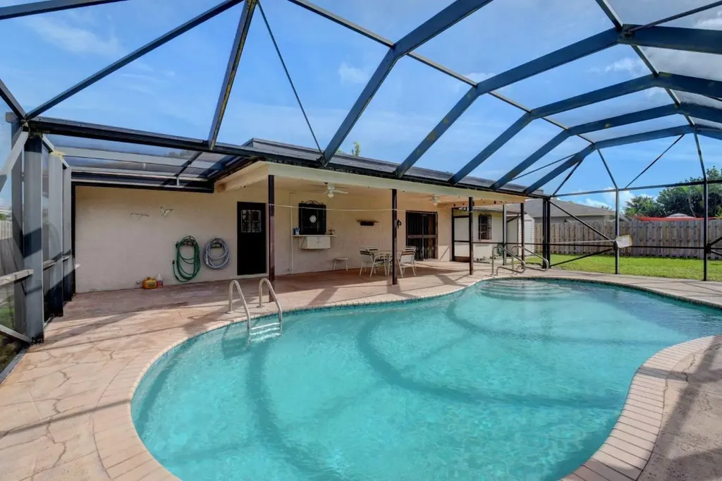 919 Palama Way Lantana FL 33462