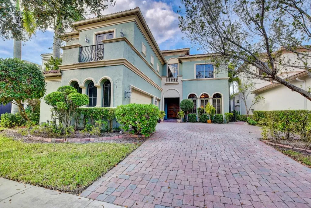 17848 Villa Club Way Boca Raton FL 33496