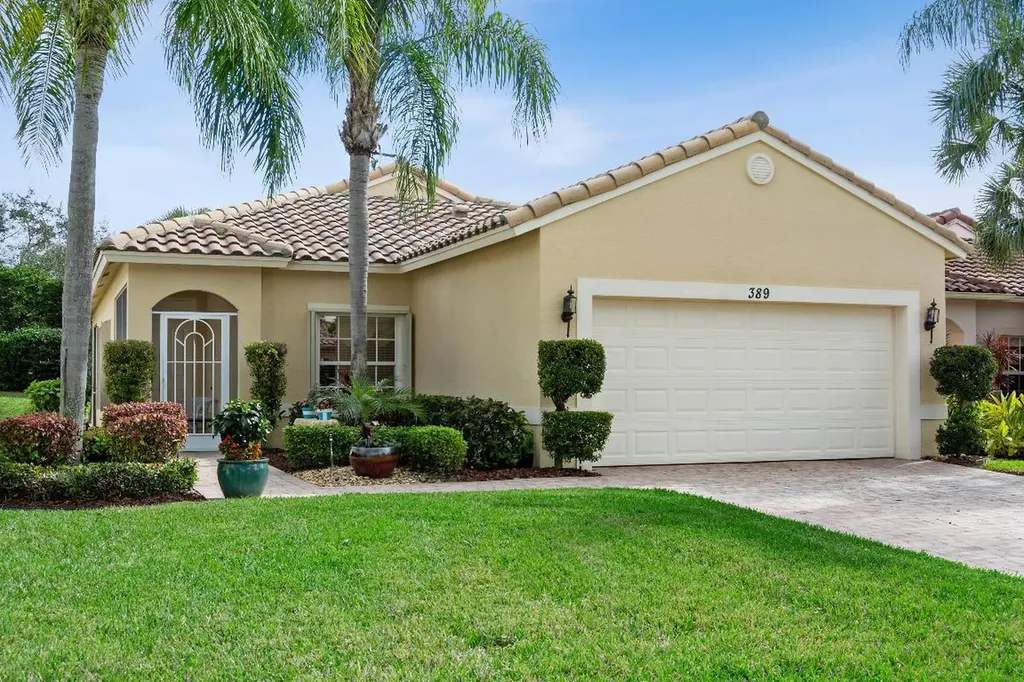 389 NW Breezy Point Loop Port St Lucie FL 34986