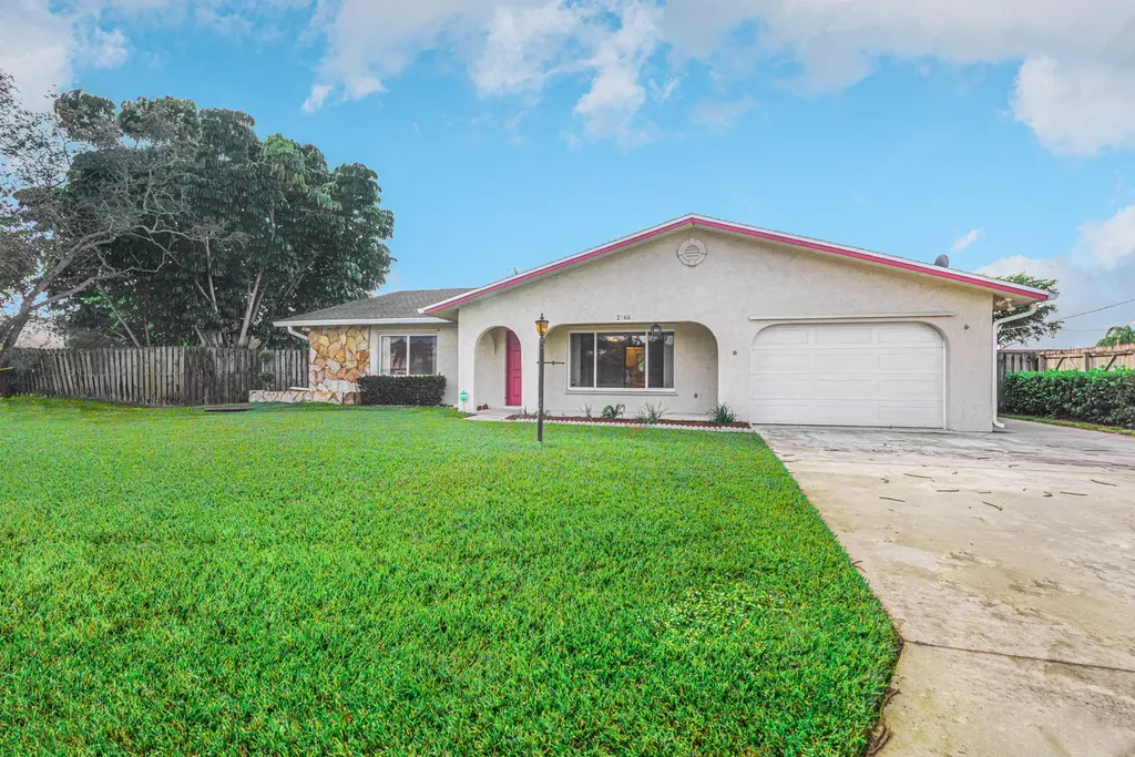 2566 SE Oaklyn Street Port St Lucie FL 34984
