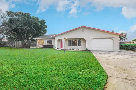 2566 SE Oaklyn Street Port St Lucie FL 34984