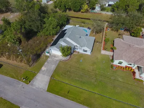 2321 SE Calcutta Circle Port St Lucie FL 34952