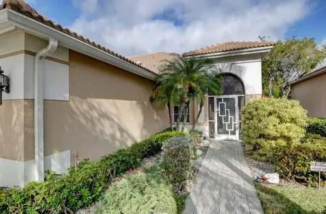 6931 Cairnwell Drive Boynton Beach FL 33472