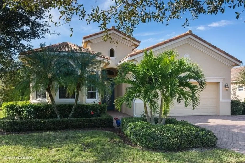 9633 SW Nuova Way Port St Lucie FL 34986