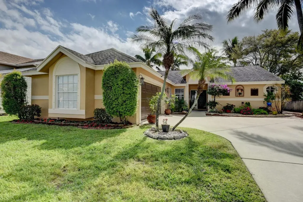 6039 Terra Rosa Circle Boynton Beach FL 33472