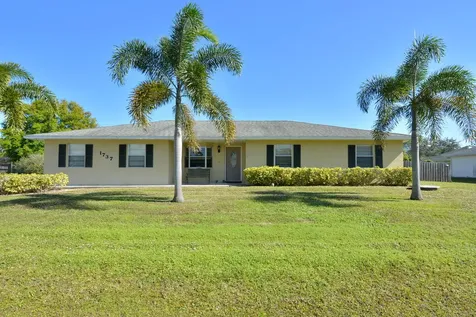 1737 SE Aires Lane Port St Lucie FL 34984