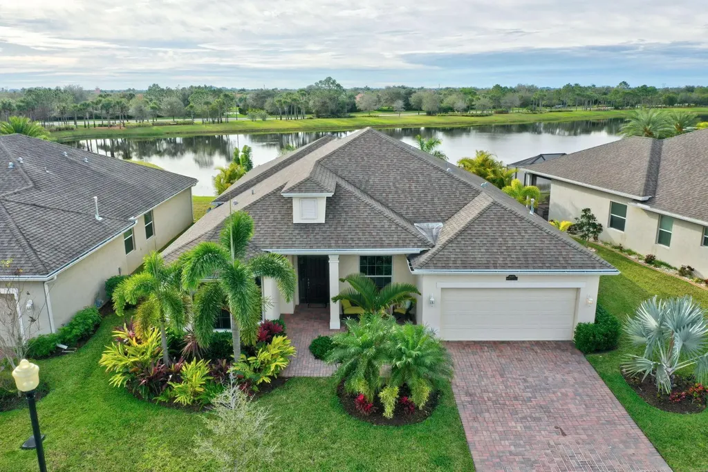 10475 SW Waterway Lane Port St Lucie FL 34987