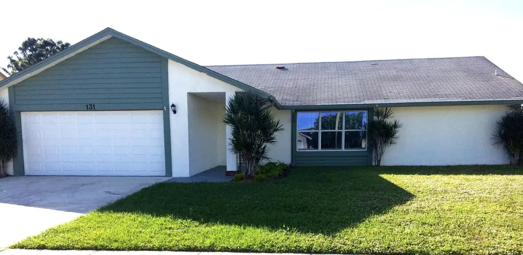 131 Sunflower Circle Royal Palm Beach FL 33411