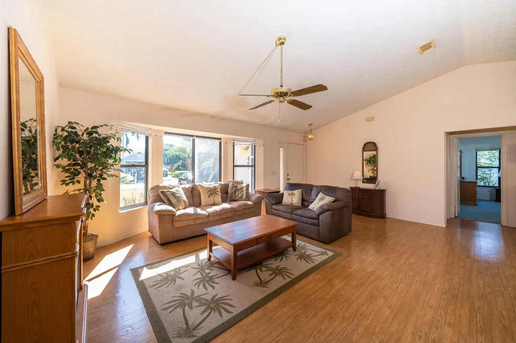 1549 SW Kamchatka Avenue Port St Lucie FL 34953