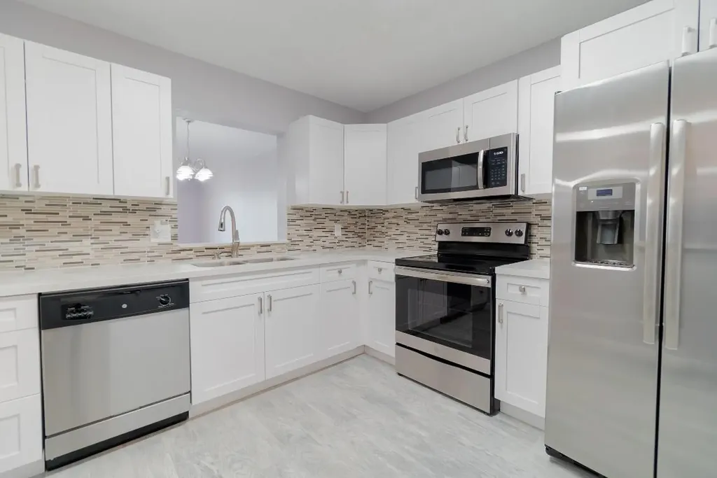 9070 Tracy Court Boca Raton FL 33496