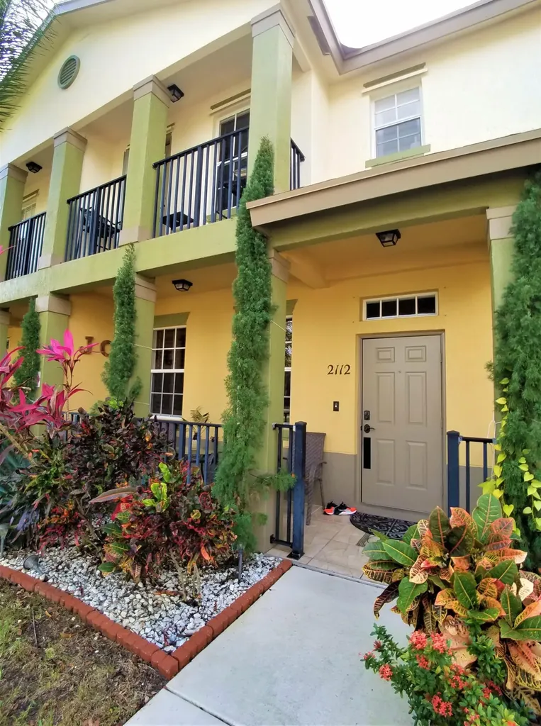 2112 SE Eatonville Drive Port St Lucie FL 34952