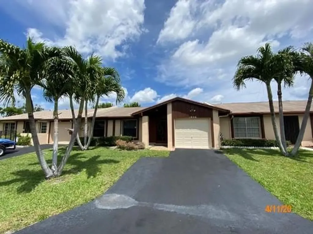 5484 Viburnum Circle Delray Beach FL 33484