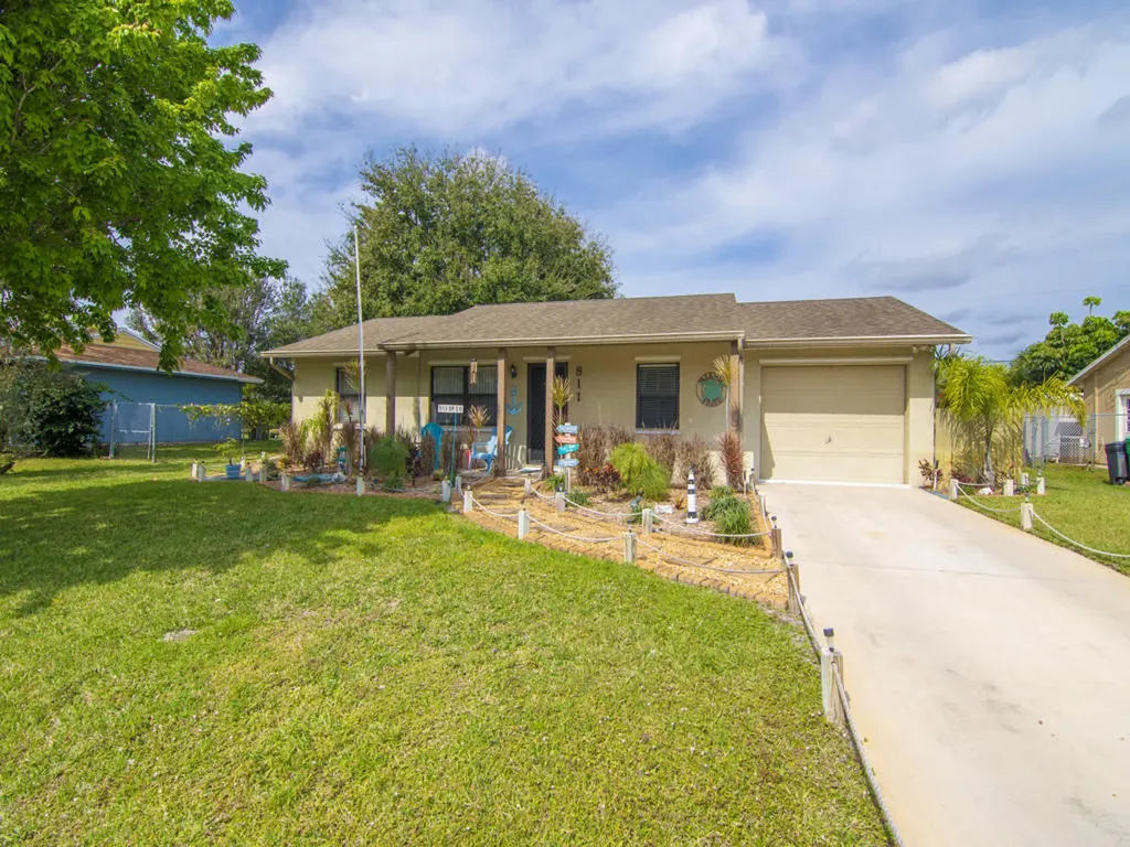 811 SW Durham Terrace Port St Lucie FL 34953