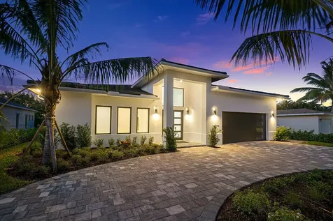 303 NW 18th Street Delray Beach FL 33444
