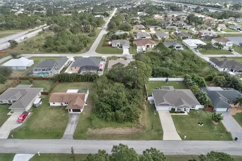 4633 SW Dactyl Street Port St Lucie FL 34953