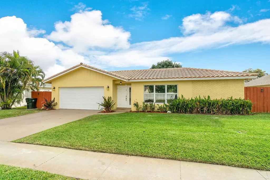 125 Orchard Ridge Lane Boca Raton FL 33431