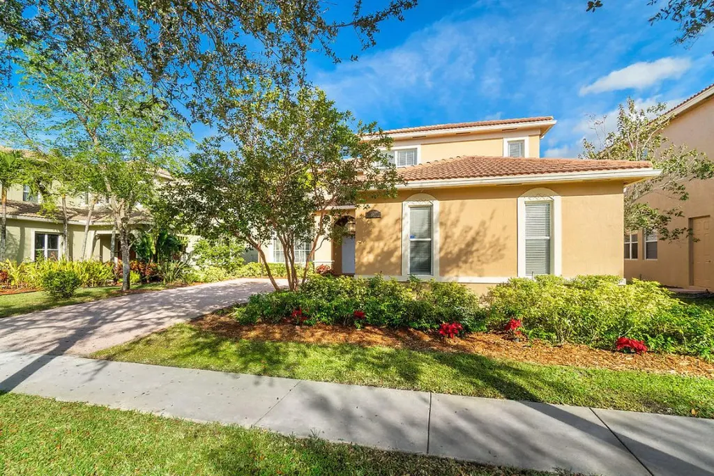 8627 Cobblestone Point Circle Boynton Beach FL 33472